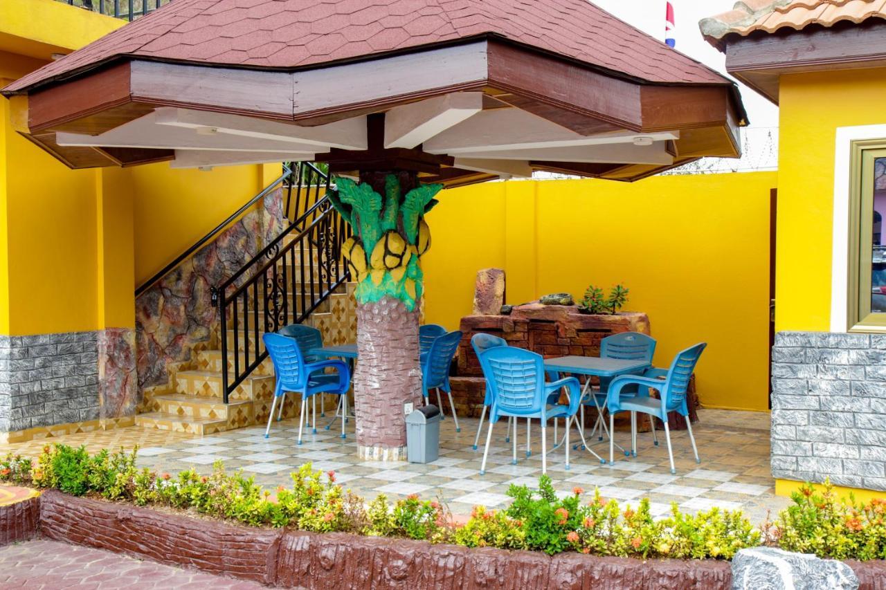 Hilton View Hotel Ogbodjo Exteriör bild
