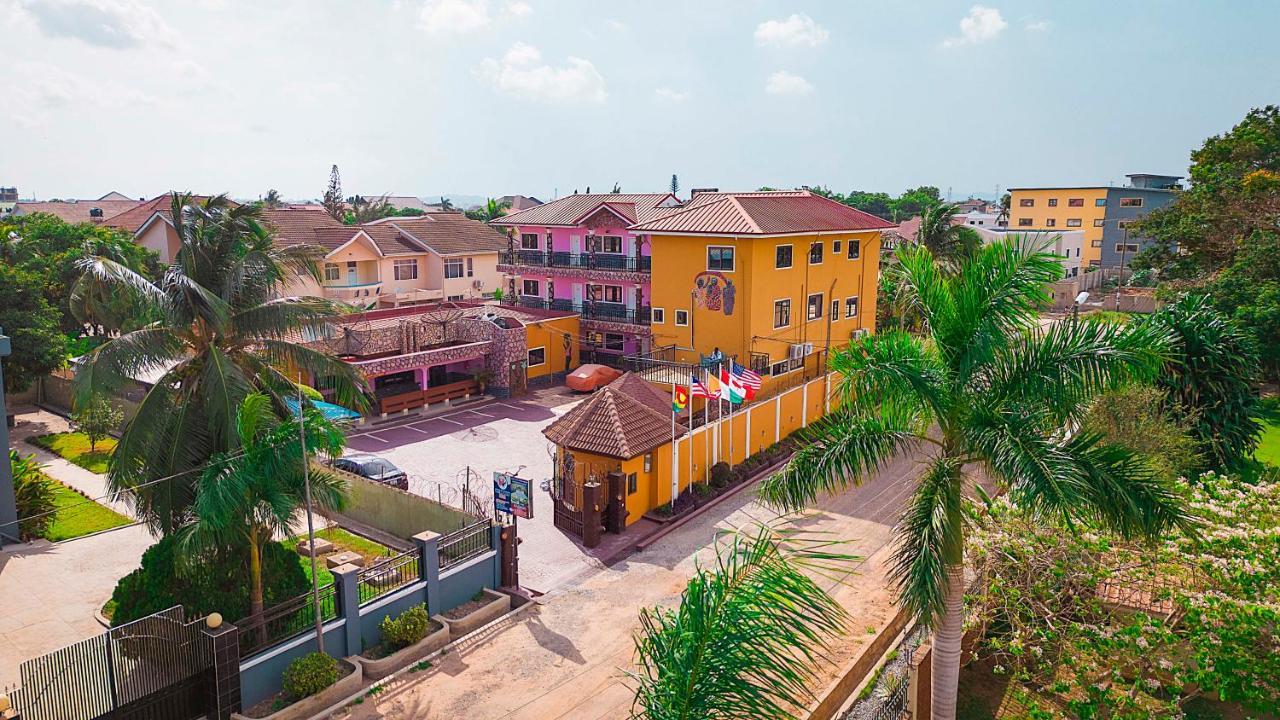 Hilton View Hotel Ogbodjo Exteriör bild