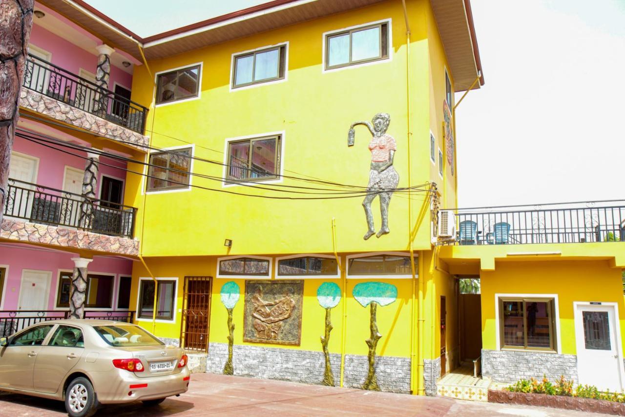 Hilton View Hotel Ogbodjo Exteriör bild